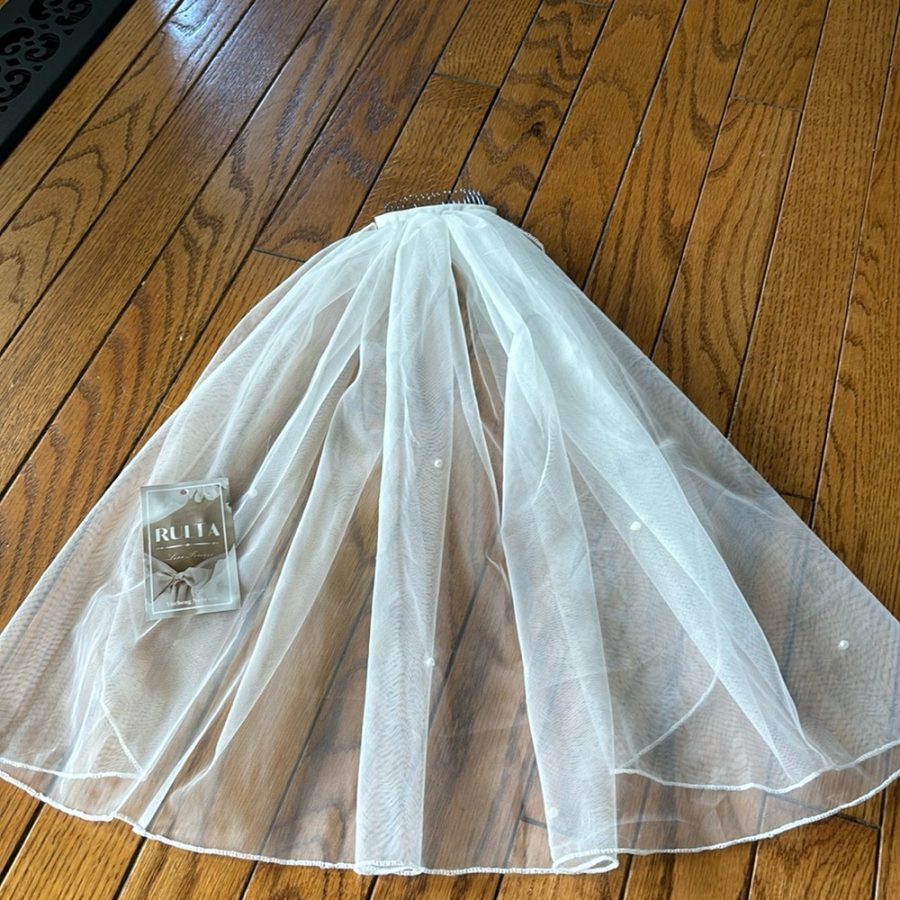 Bridal/communion veil ivory
